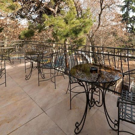 Garden View Hotel Тбилиси Екстериор снимка