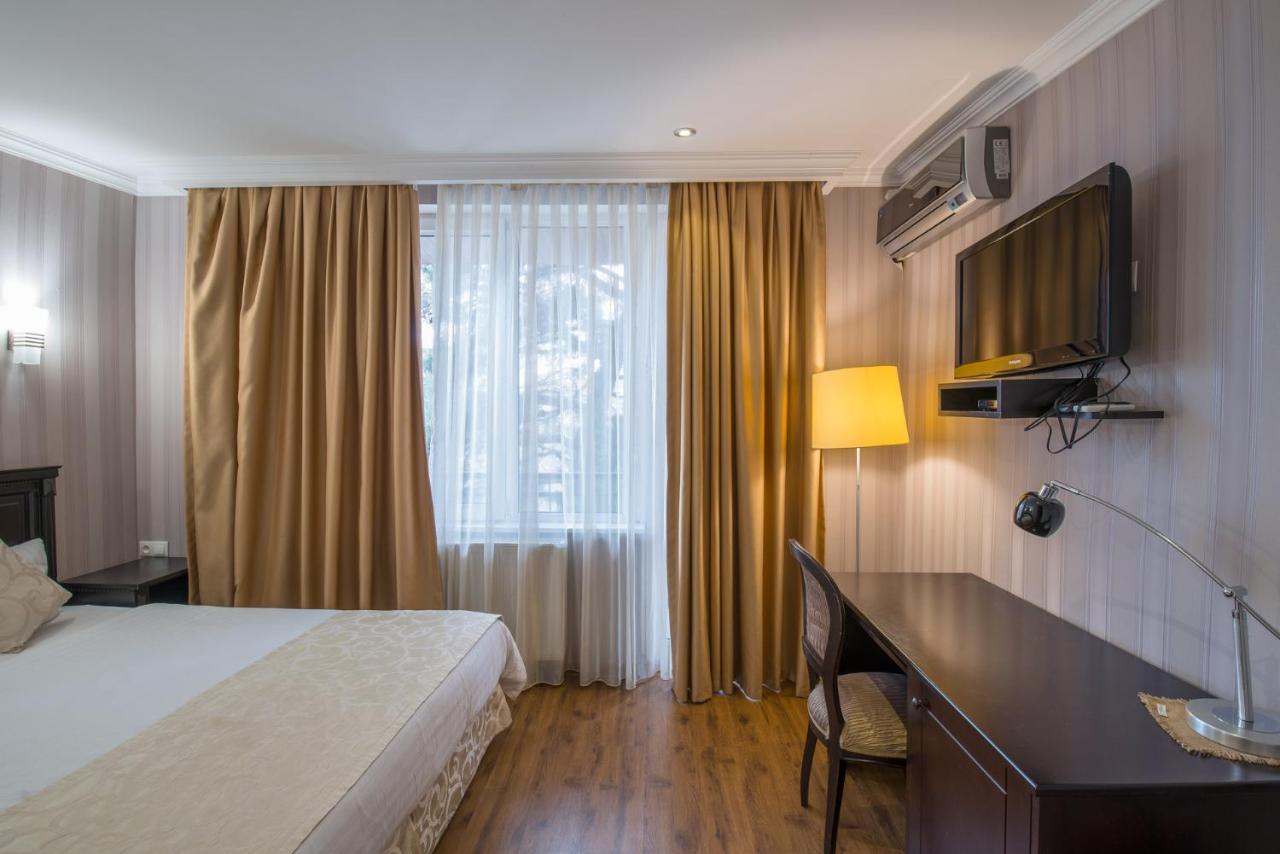 Garden View Hotel Тбилиси Екстериор снимка