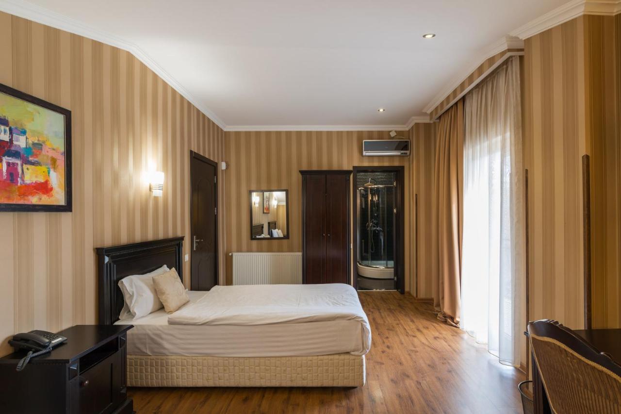 Garden View Hotel Тбилиси Екстериор снимка