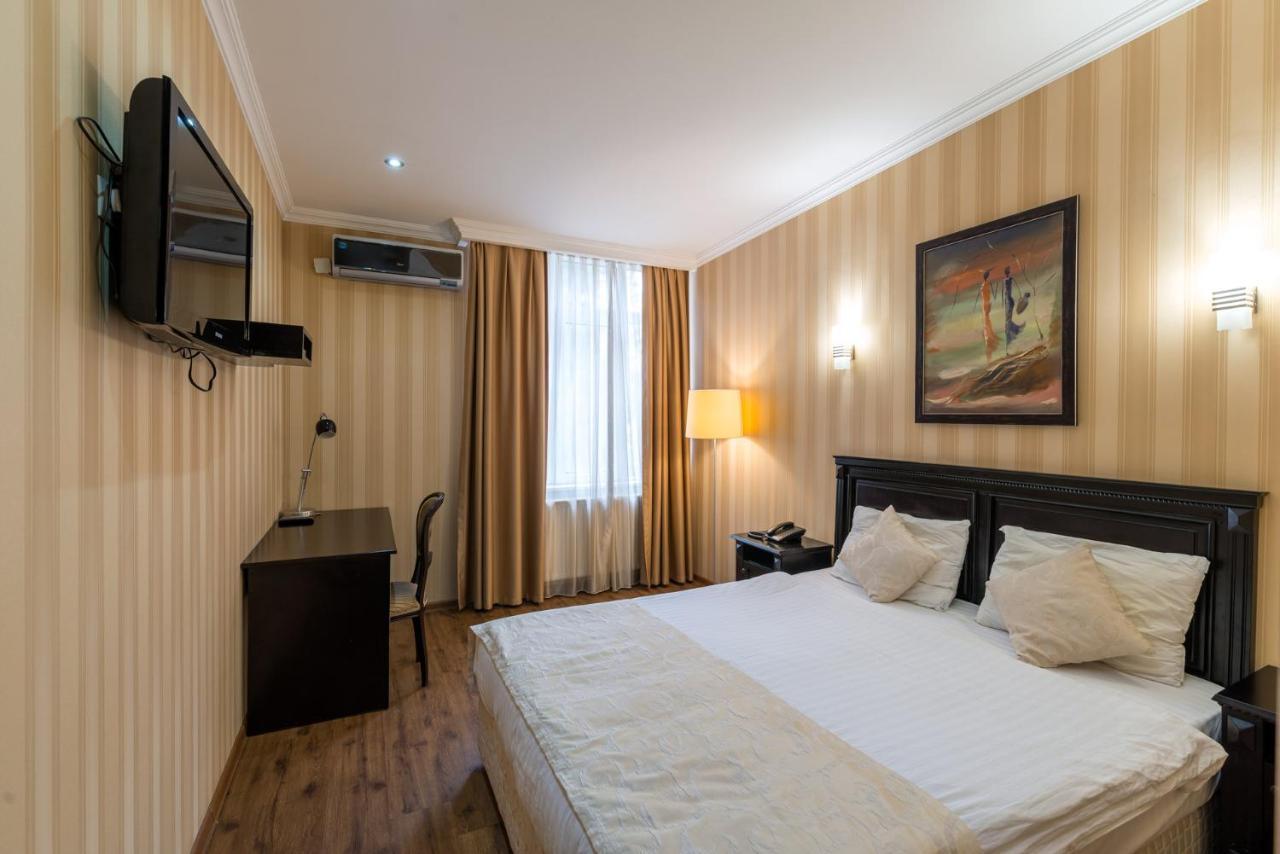 Garden View Hotel Тбилиси Екстериор снимка