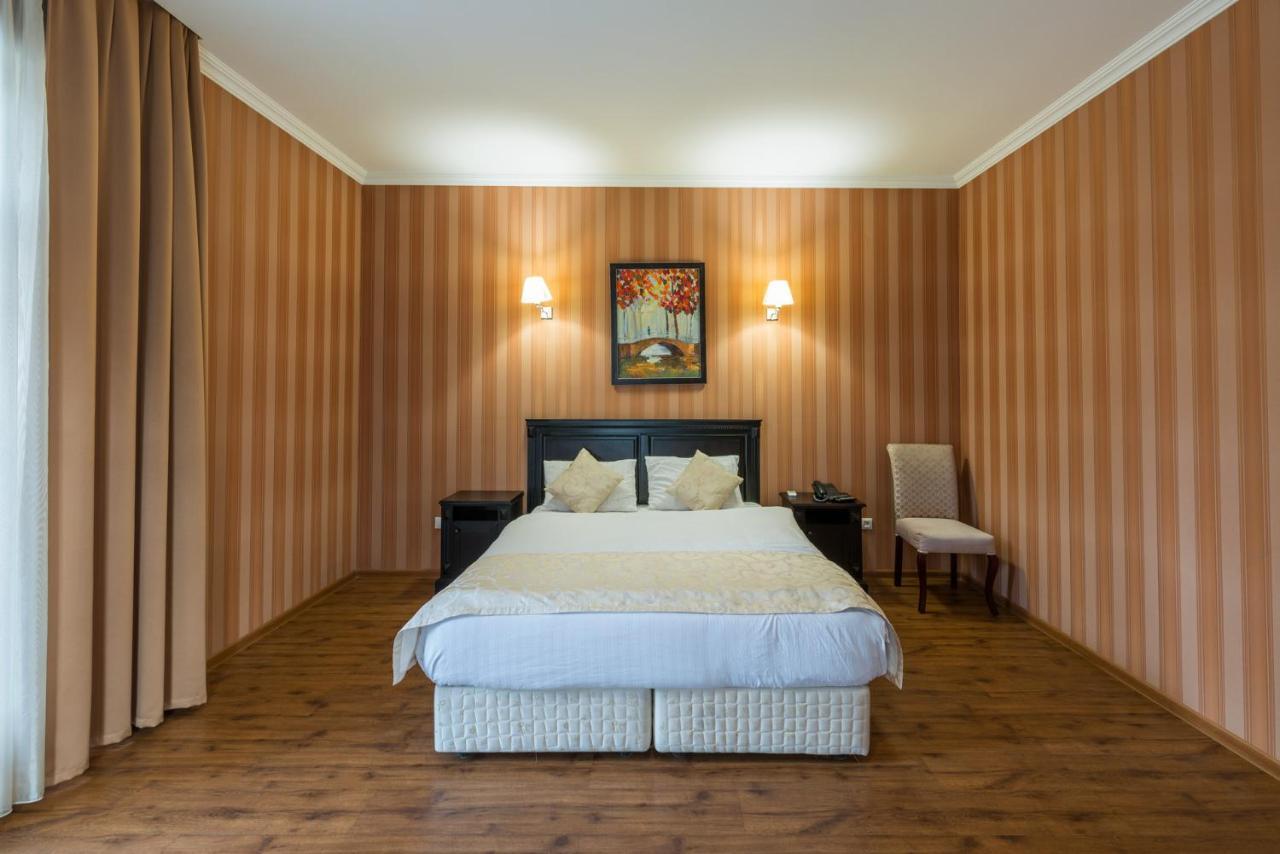 Garden View Hotel Тбилиси Екстериор снимка