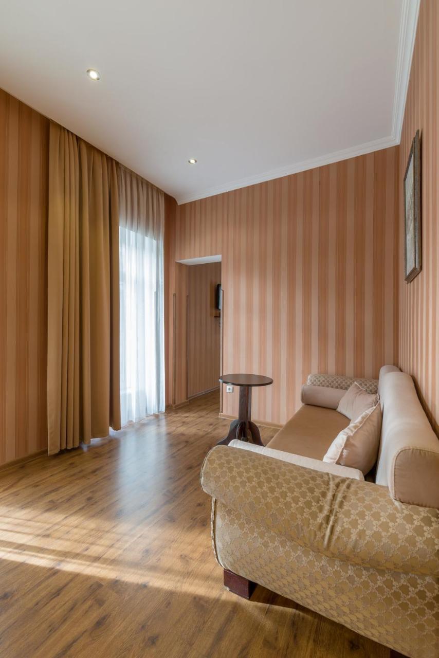 Garden View Hotel Тбилиси Екстериор снимка
