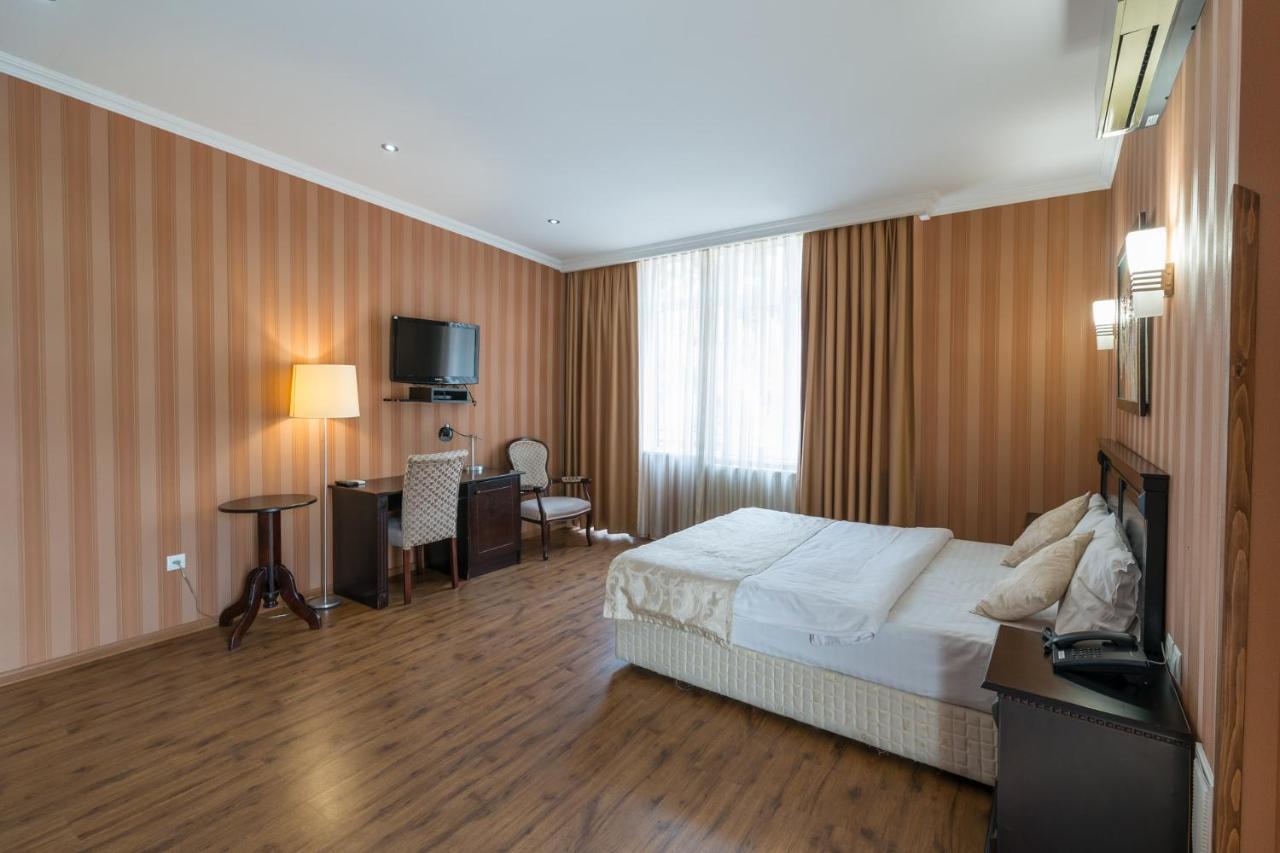 Garden View Hotel Тбилиси Екстериор снимка