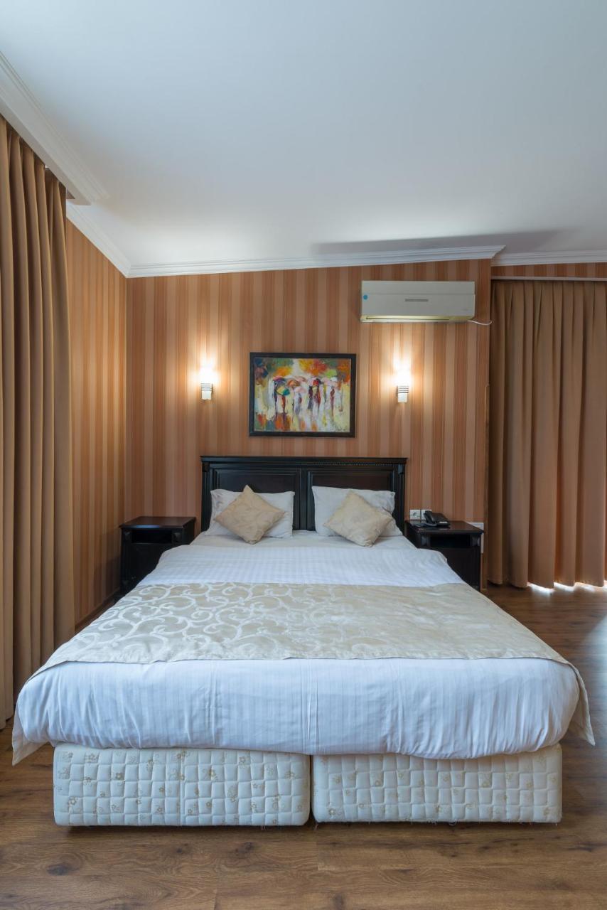 Garden View Hotel Тбилиси Екстериор снимка