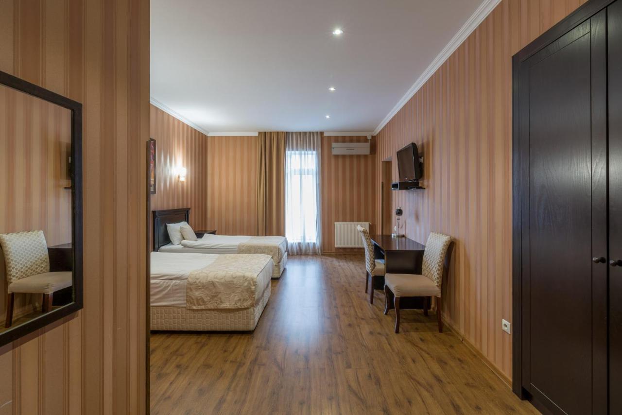 Garden View Hotel Тбилиси Екстериор снимка
