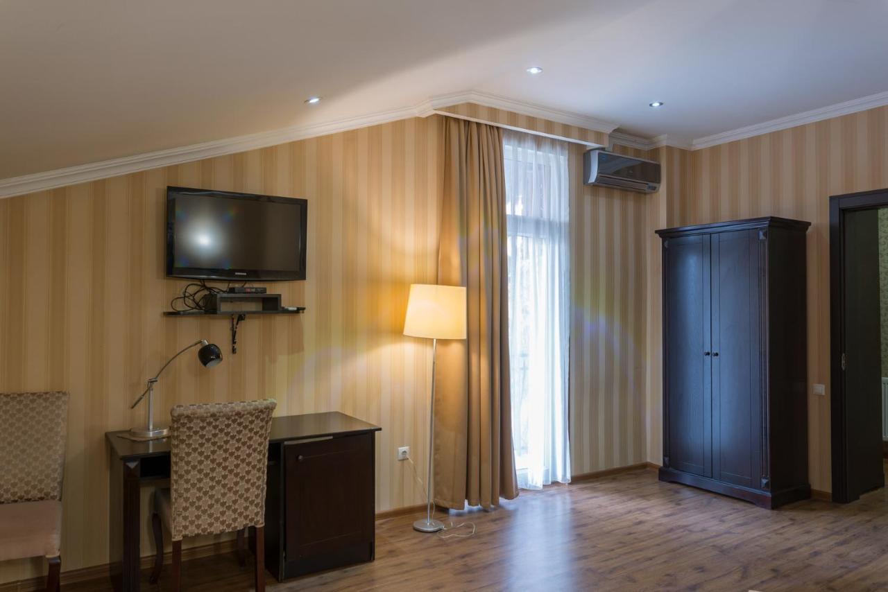 Garden View Hotel Тбилиси Екстериор снимка