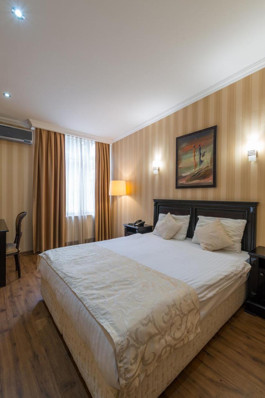 Garden View Hotel Тбилиси Екстериор снимка