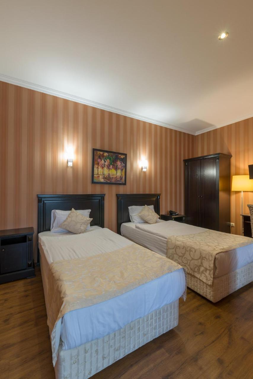 Garden View Hotel Тбилиси Екстериор снимка